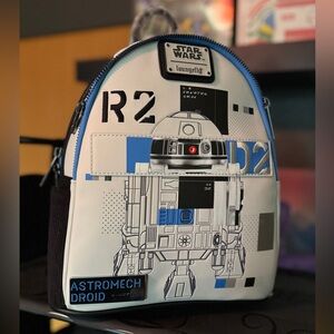 Star Wars Loungefly R2-D2 Astromech Droid Light Up Mini Backpack NWT